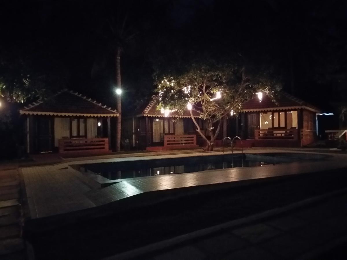 Hotel Antara Goa Marmagao Exterior foto